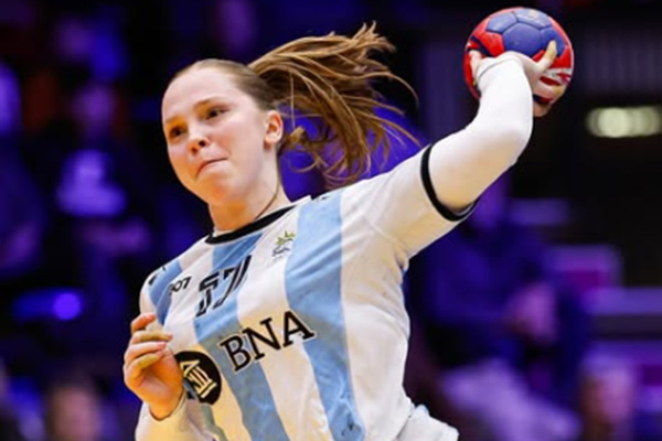 La Garra se jugó su última chance frente a Egipto, y de la mano de Cavo pasó a la Main Round